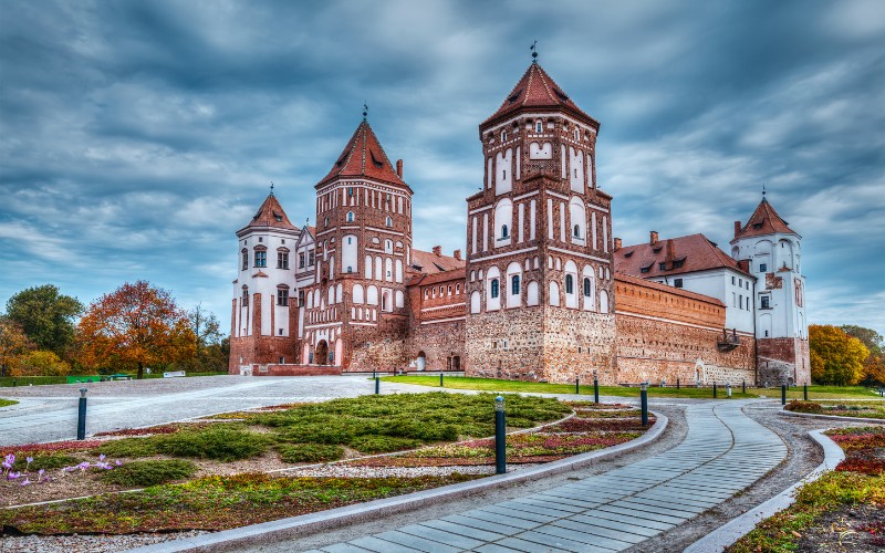 Day 3: Day Trip to Mir and Nesvizh Castles